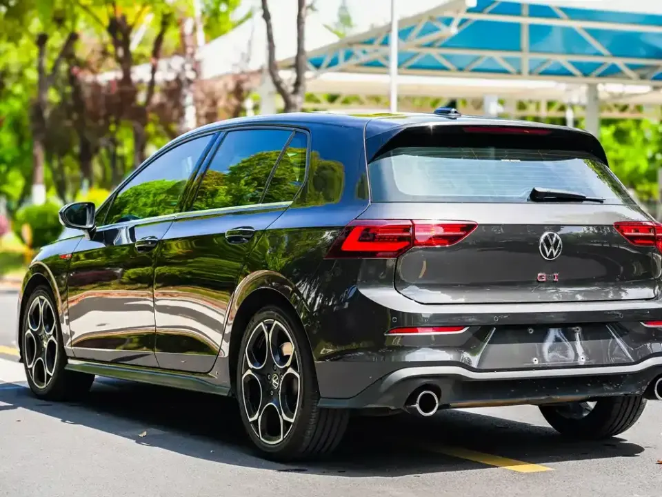 Volkswagen Golf GTI