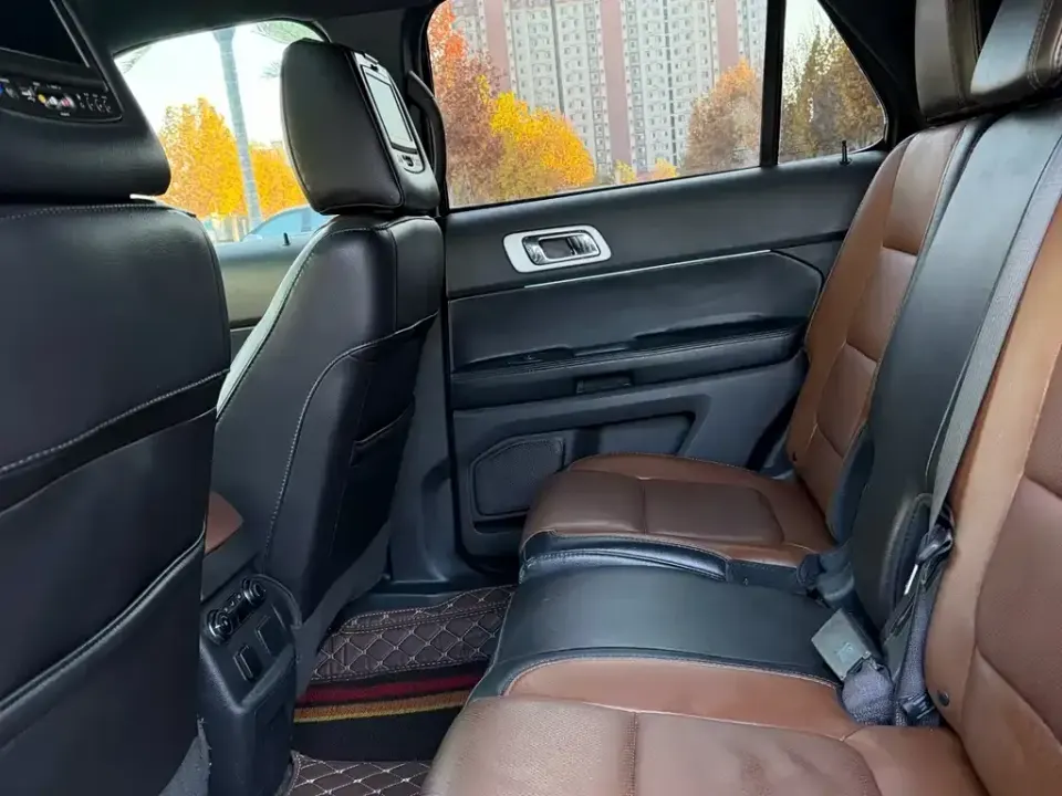 Ford Explorer (Import)