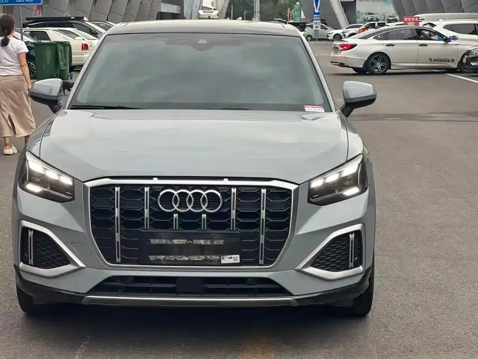 Audi Q2L