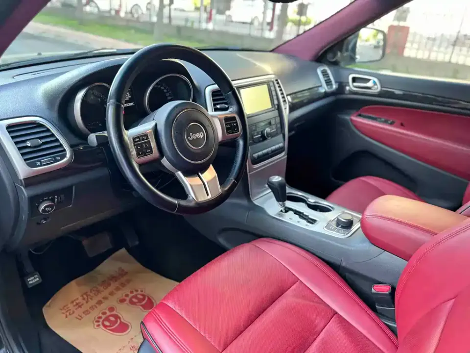 Jeep Grand Cherokee (Import)