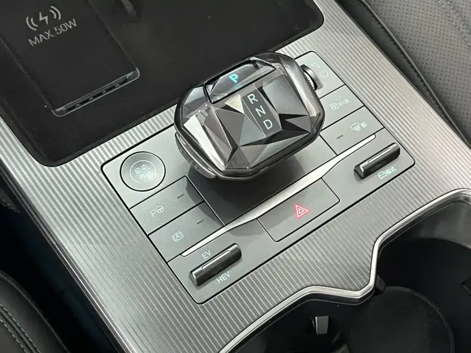 BYD L DM-i