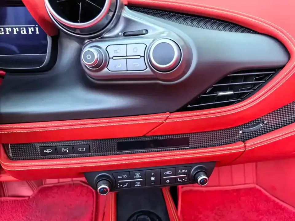 Ferrari F8