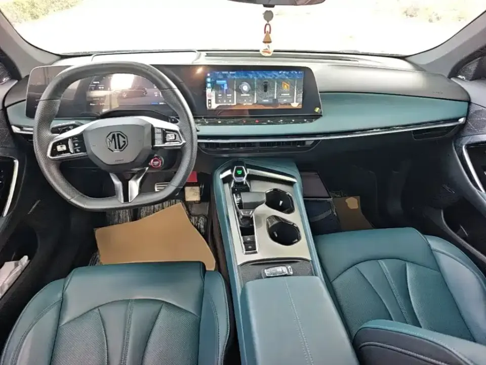 MG MG7