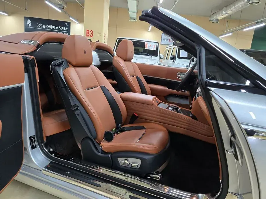Rolls-Royce Dawn