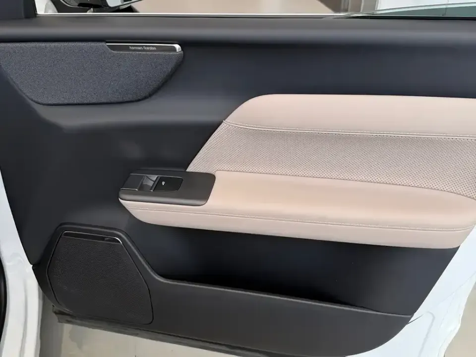 Volvo XC70 PHEV