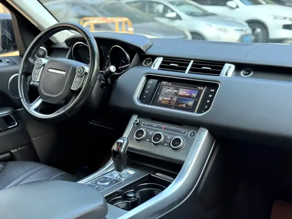 Land Rover Sport