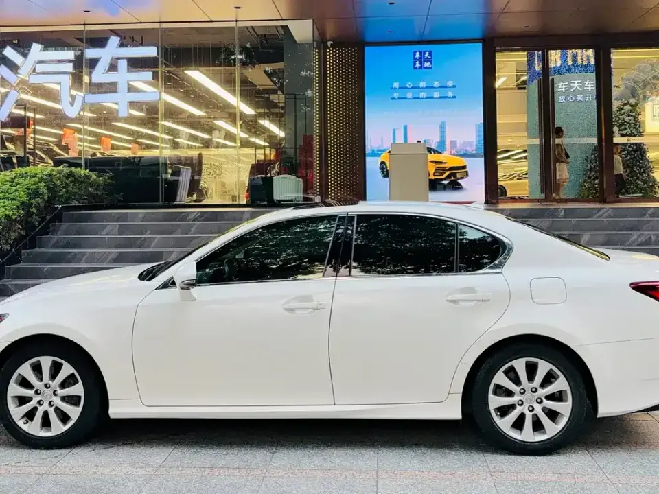 Lexus GS