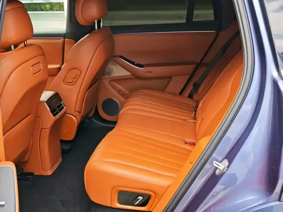 AITO M7