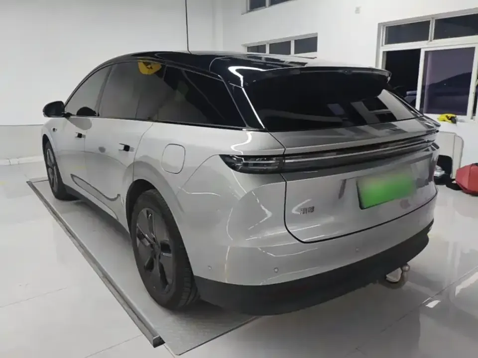 Li Li i6