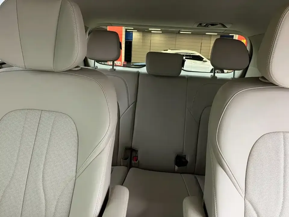 Buick GL8 Hybrid