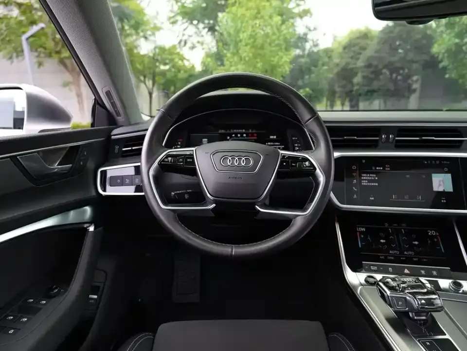 Audi A7L