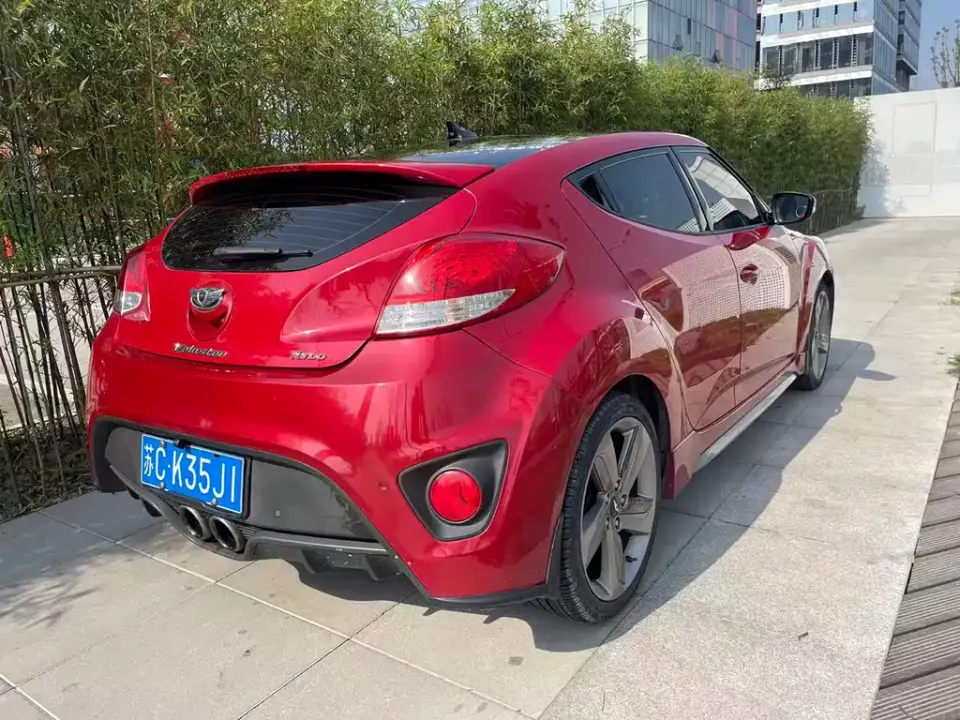 Hyundai Veloster