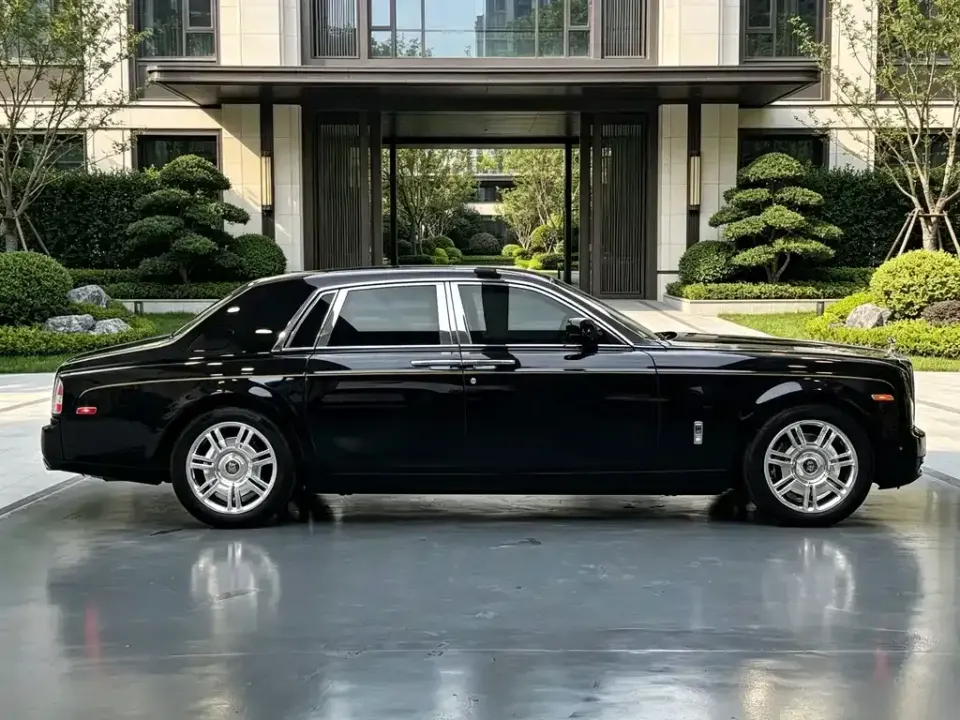 Rolls-Royce Phantom