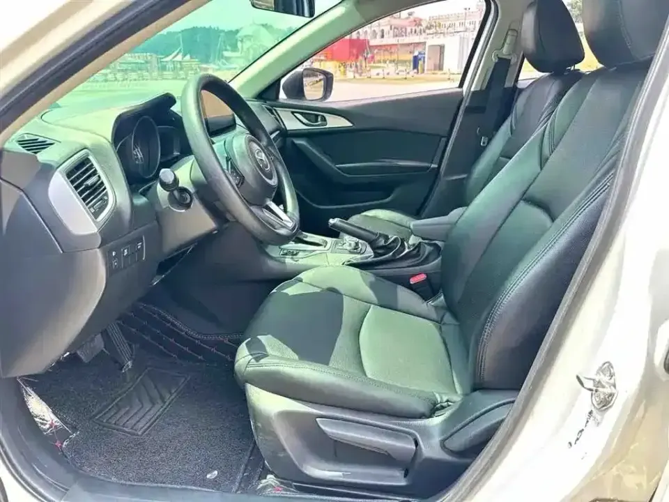 Mazda 3 Axela