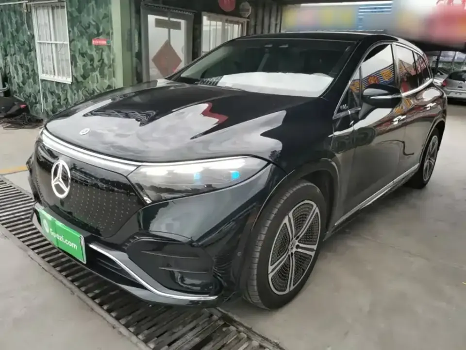 Mercedes-Benz EQS SUV
