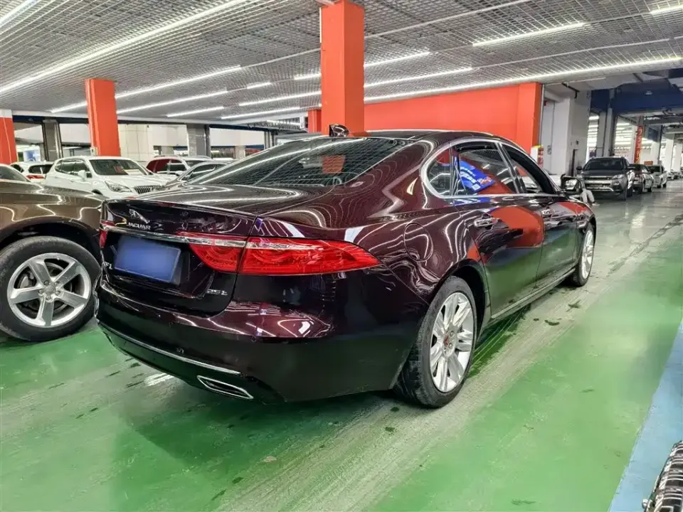Jaguar XFL