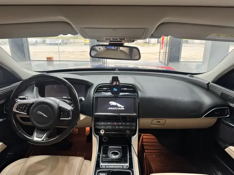 Jaguar XEL