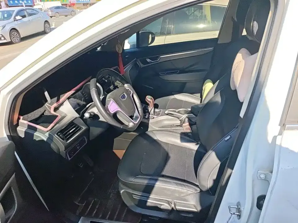 Geely Emgrand GS