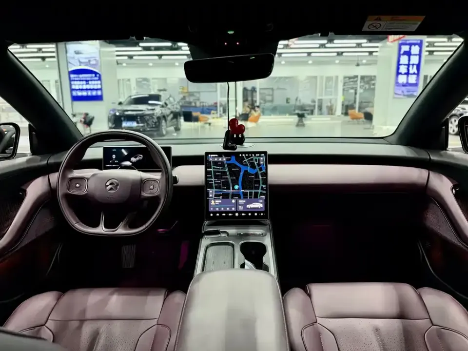 Nio ET5