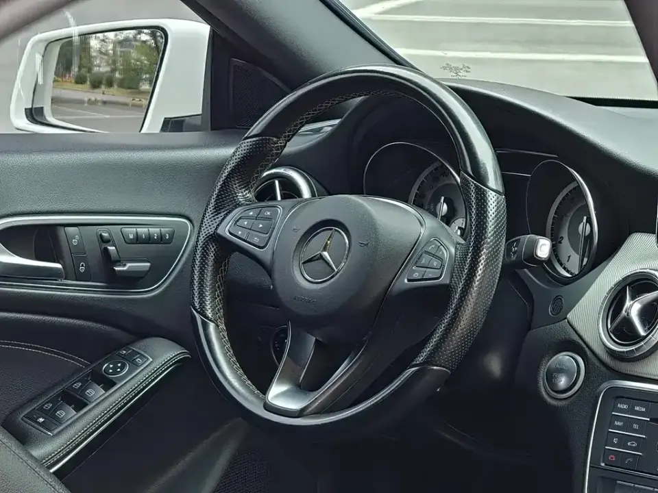 Mercedes-Benz CLA (Import)
