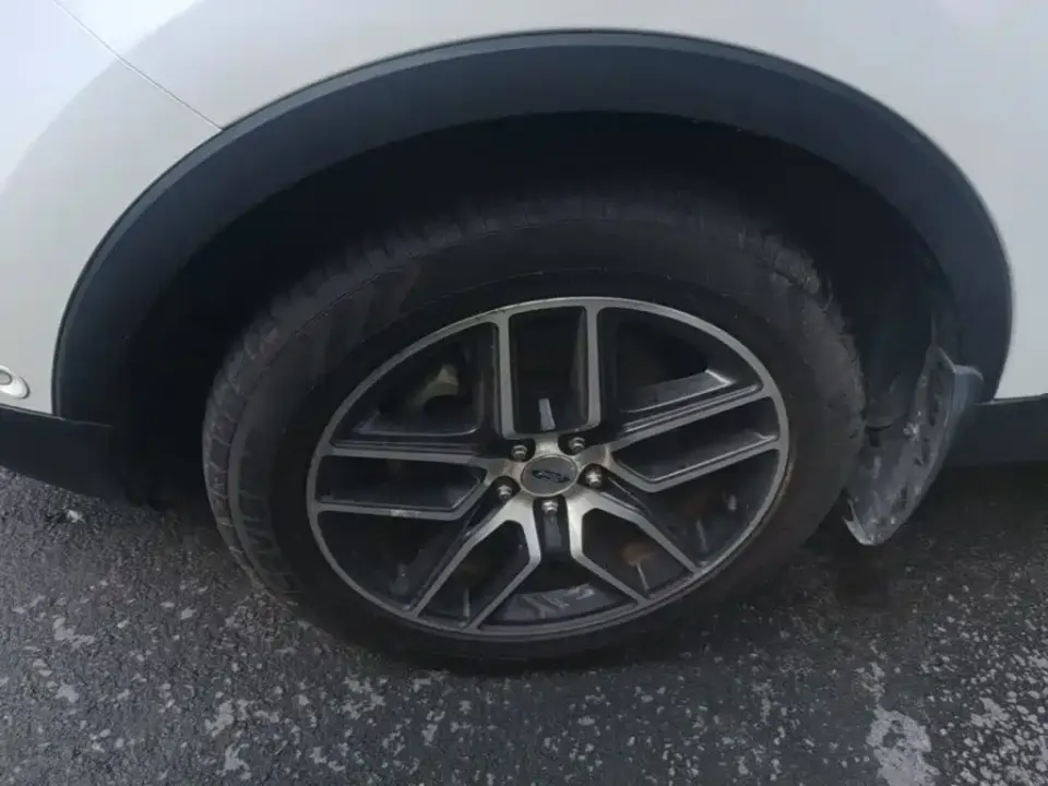 Ford Explorer (Import)