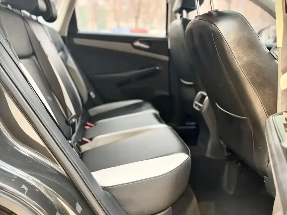 Jetta VS5