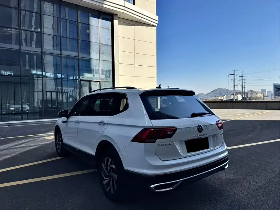 Volkswagen Tiguan L