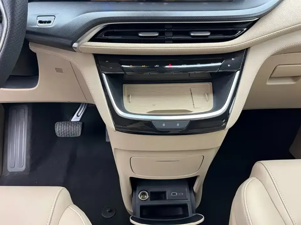 Buick GL8 Hybrid