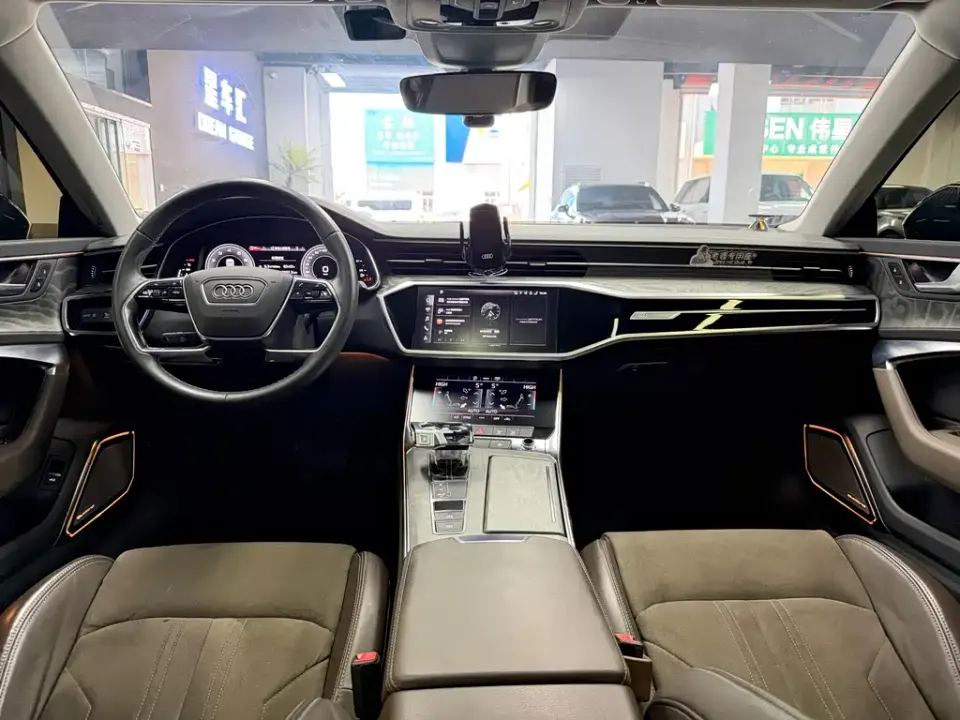 Audi A7L