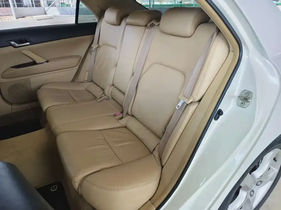 Toyota Reiz