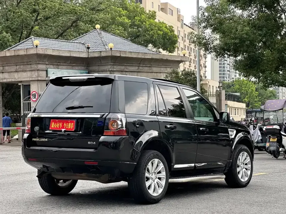 Land Rover Freelander 2