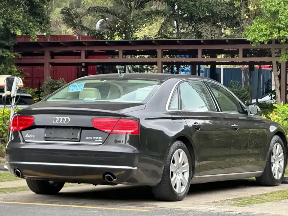 Audi A8