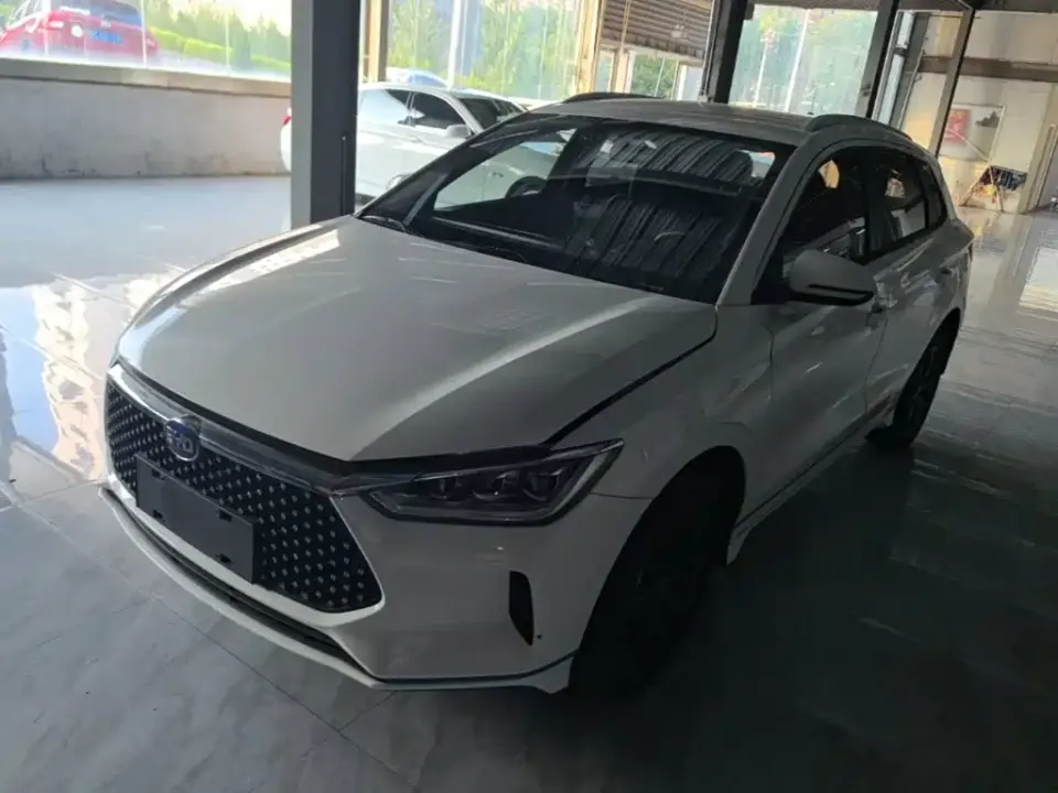 BYD e2