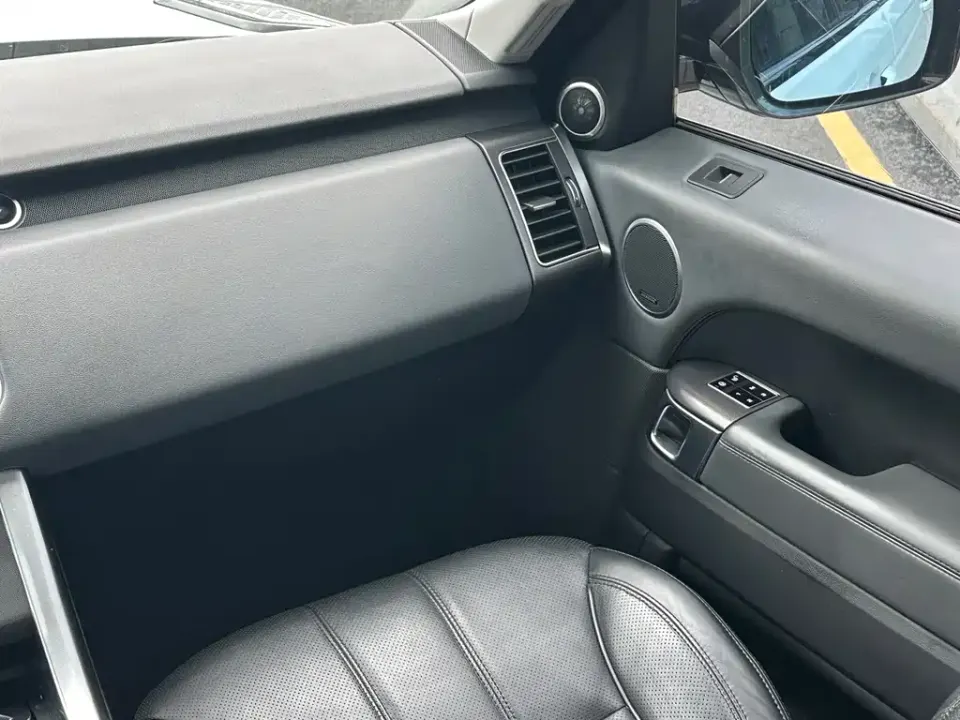 Land Rover Sport