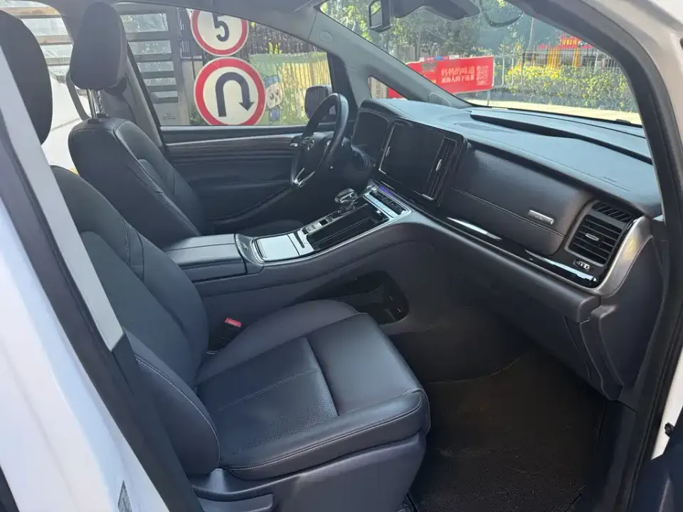 GAC Trumpchi M8