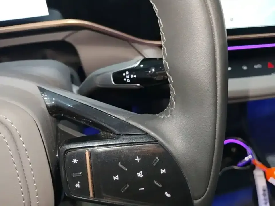 Hongqi Hongqi EH7