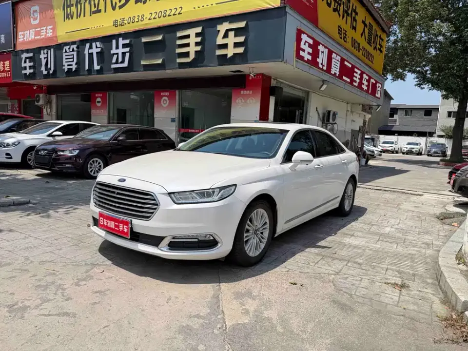 Ford Taurus