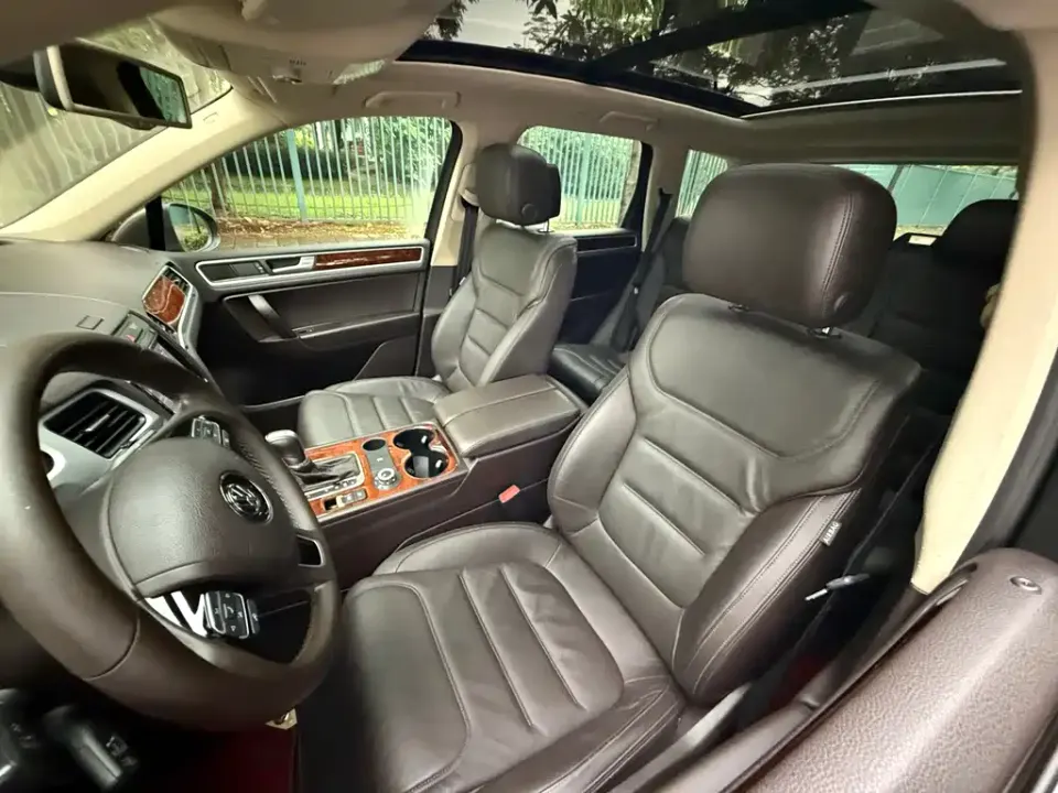 Volkswagen Touareg