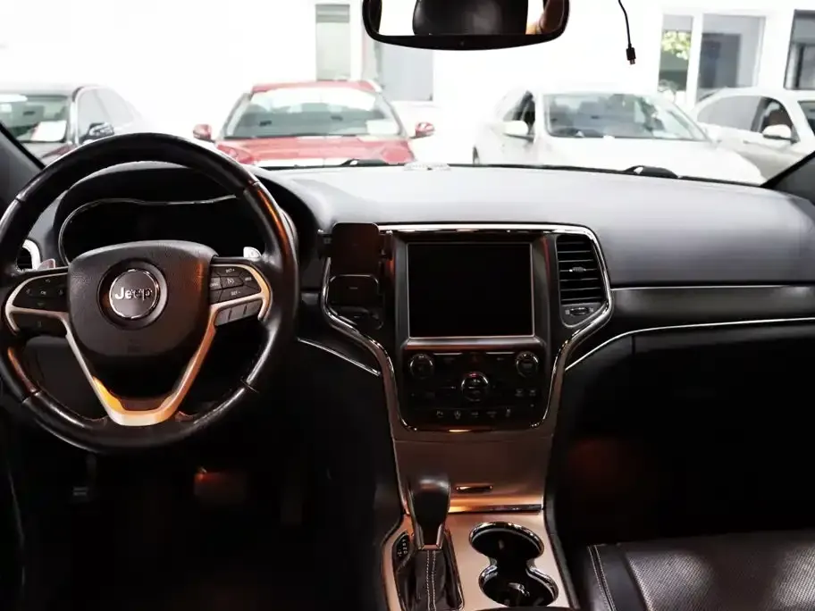 Jeep Grand Cherokee (Import)