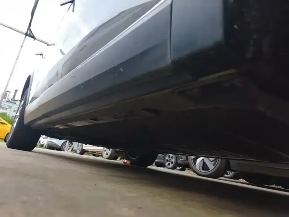 Nio ES8