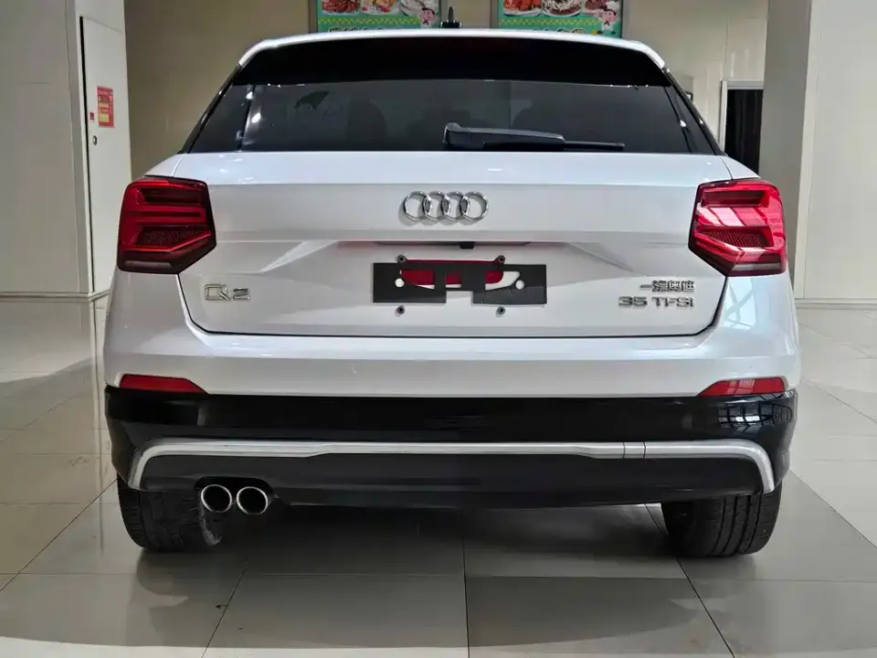 Audi Q2L