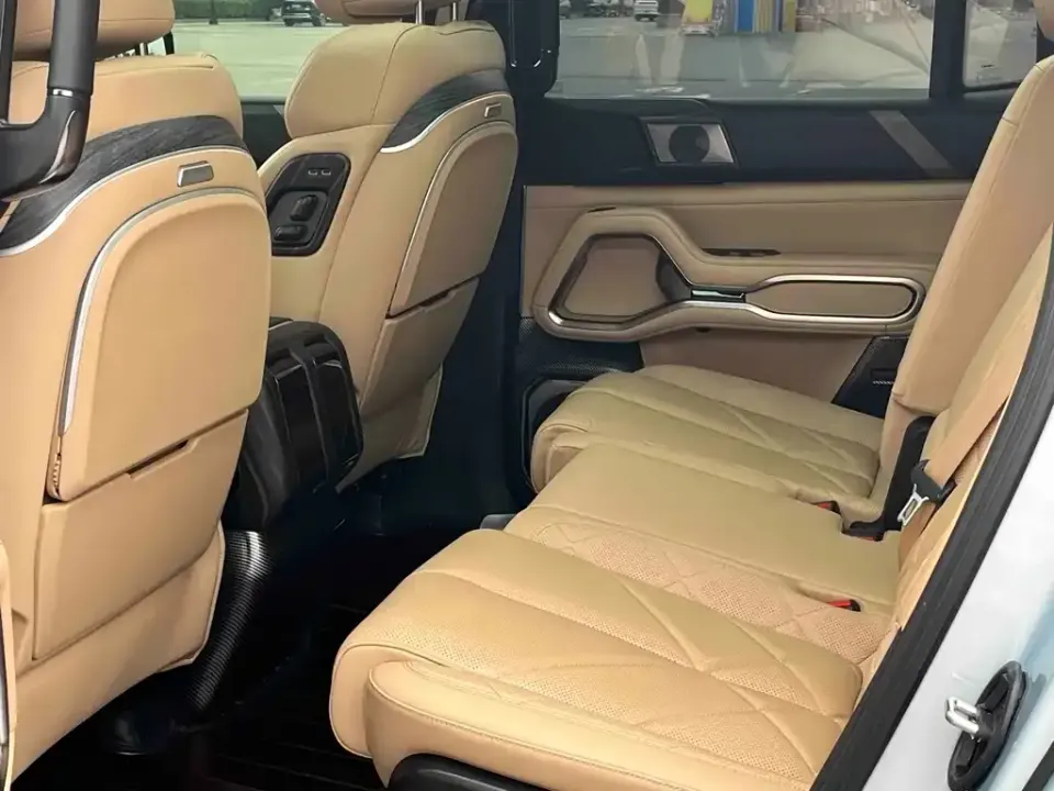 Fang Cheng Bao Leopard 8