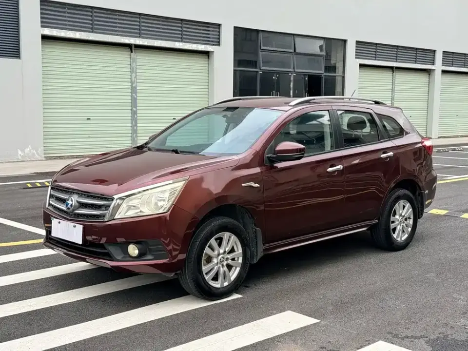 Venucia T70