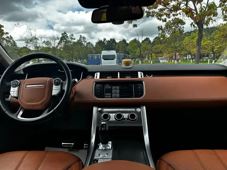 Land Rover Sport