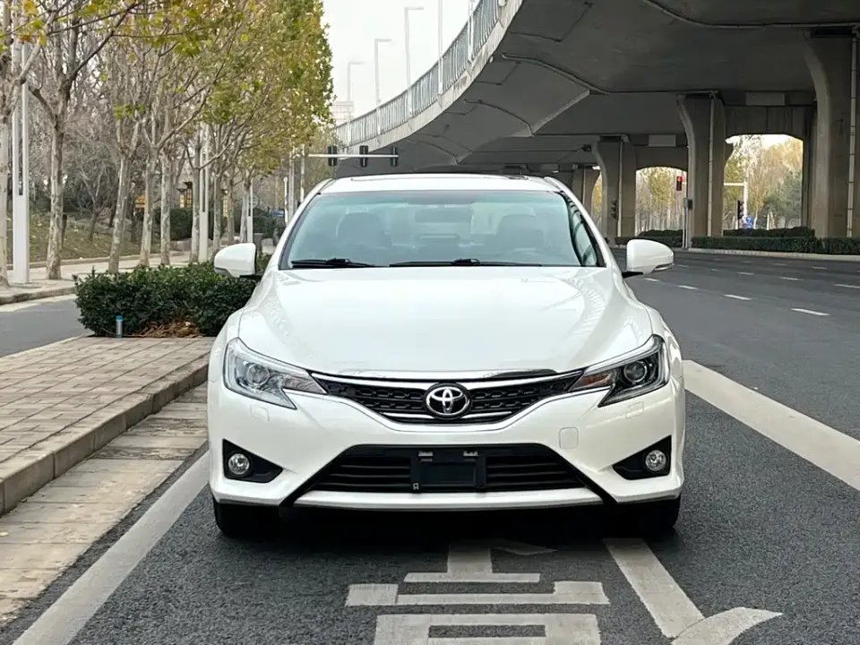 Toyota Reiz