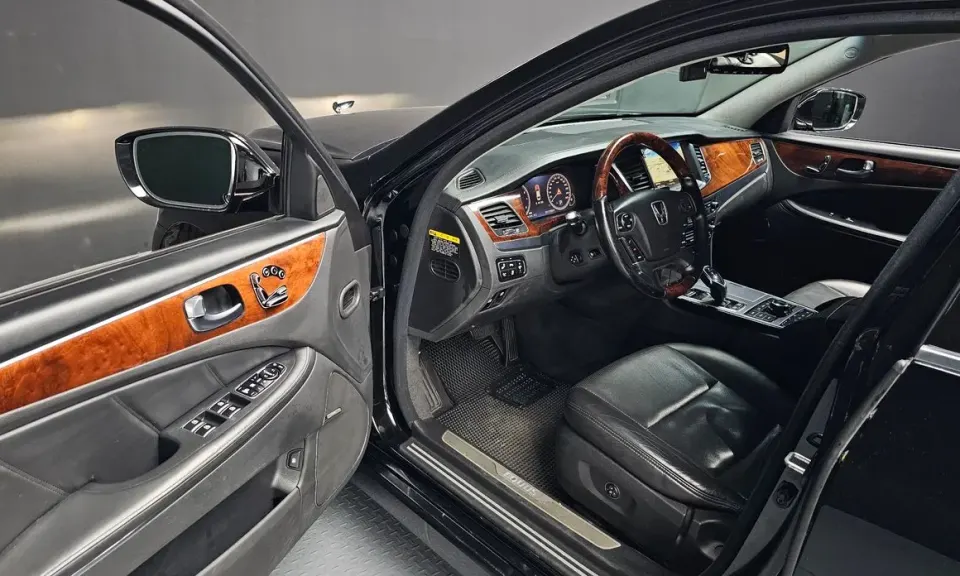 Hyundai Equus
