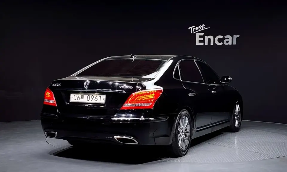 Hyundai Equus