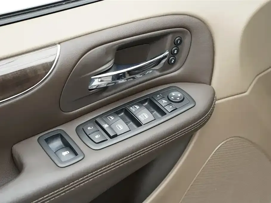 Chrysler Grand Voyager (Import)