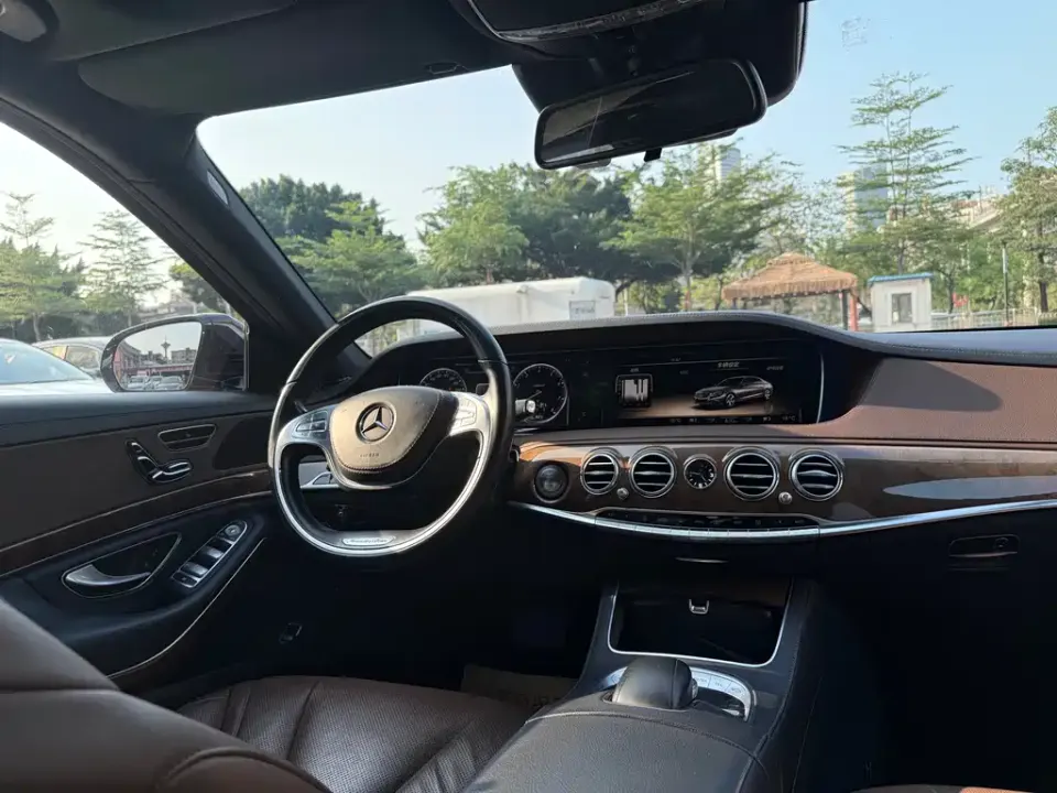 Mercedes-Benz S-Class