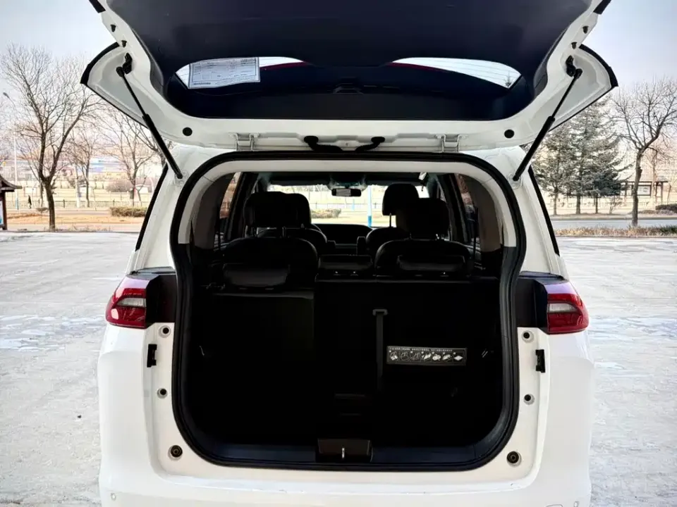 GAC Trumpchi M6